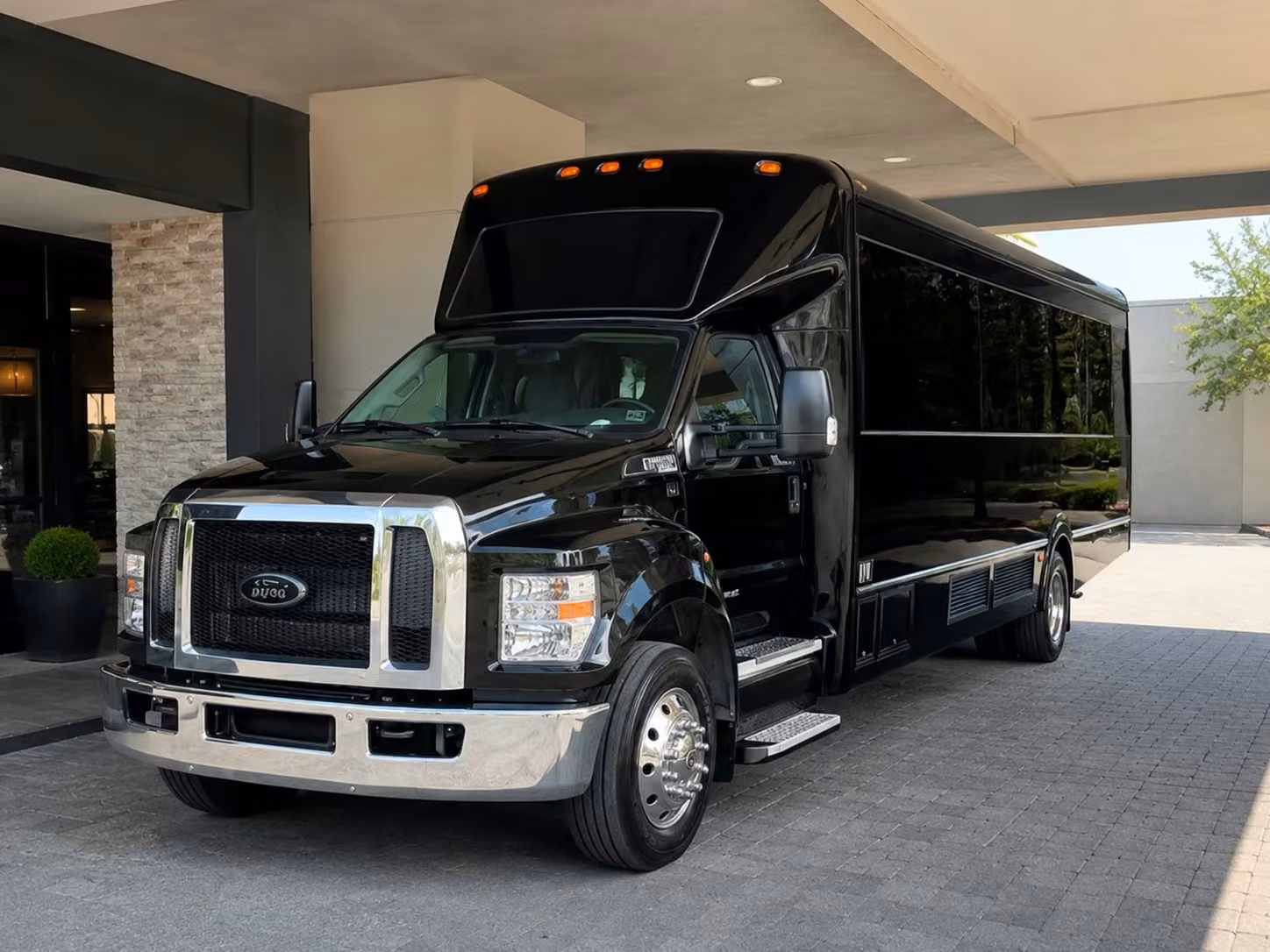 bachelorette and bachelor party bus rentals in cedar park texas